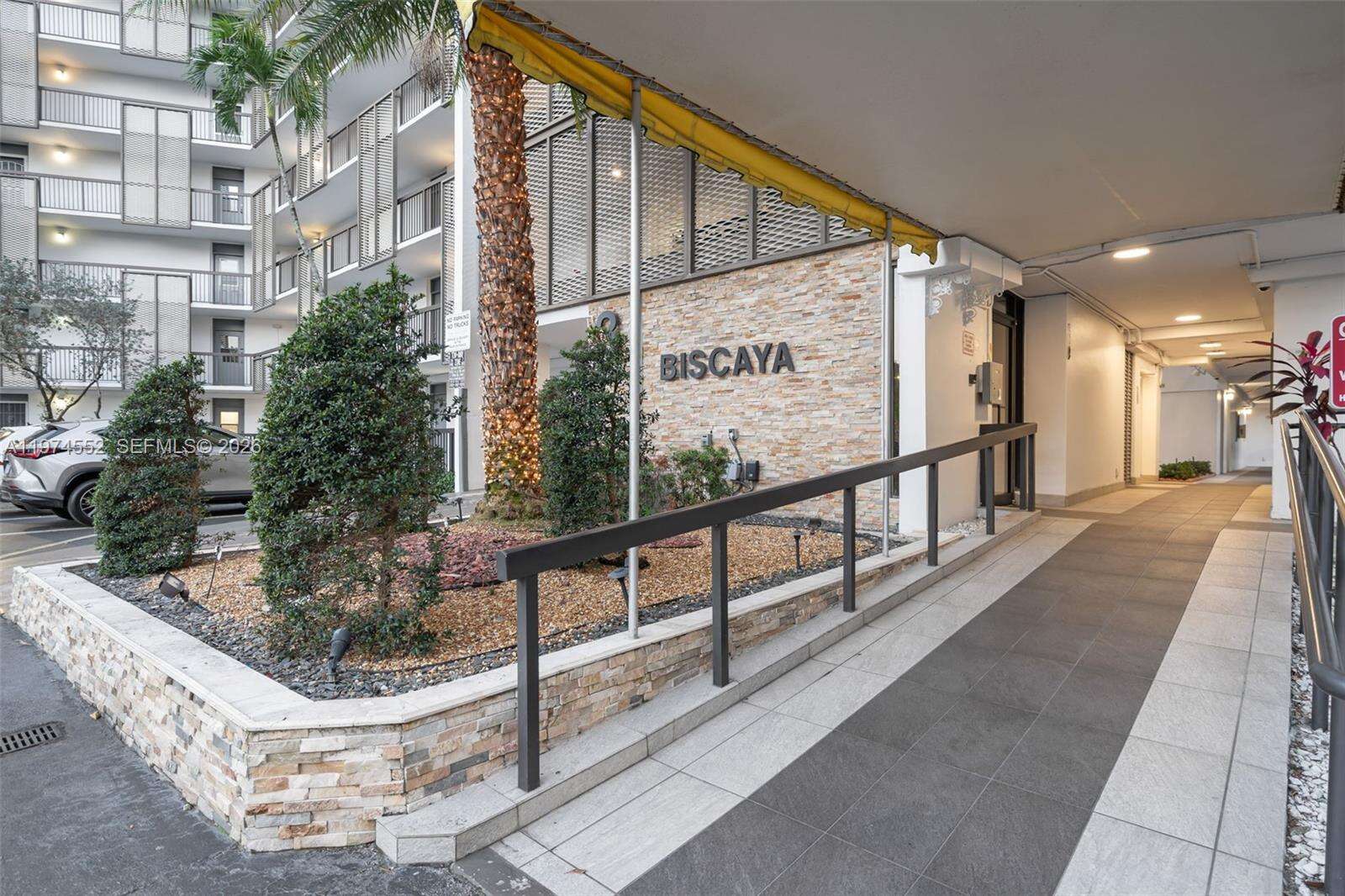 Aventura | 20500 Country Club Dr Unit #311 | Picture 4