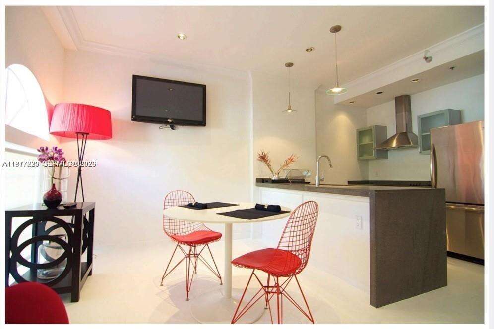 Miami Beach | 130 3rd St Unit #101 | Picture 6