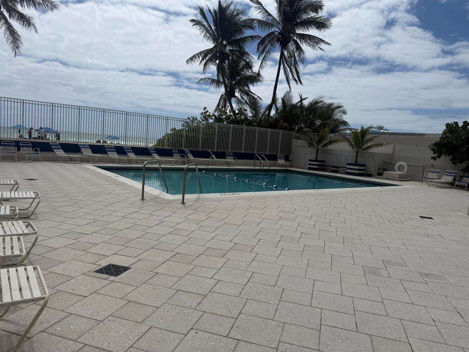 Hallandale Beach | 2076 Ocean Unit #207 | Picture 21