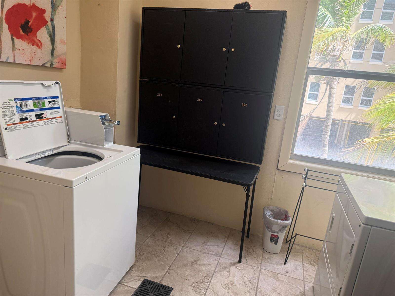 Hallandale Beach | 2076 Ocean Unit #207 | Picture 25