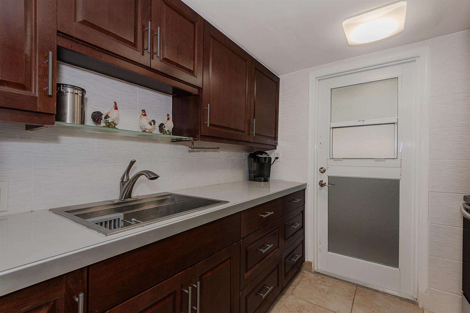 Hallandale Beach | 2076 Ocean Unit #207 | Picture 4
