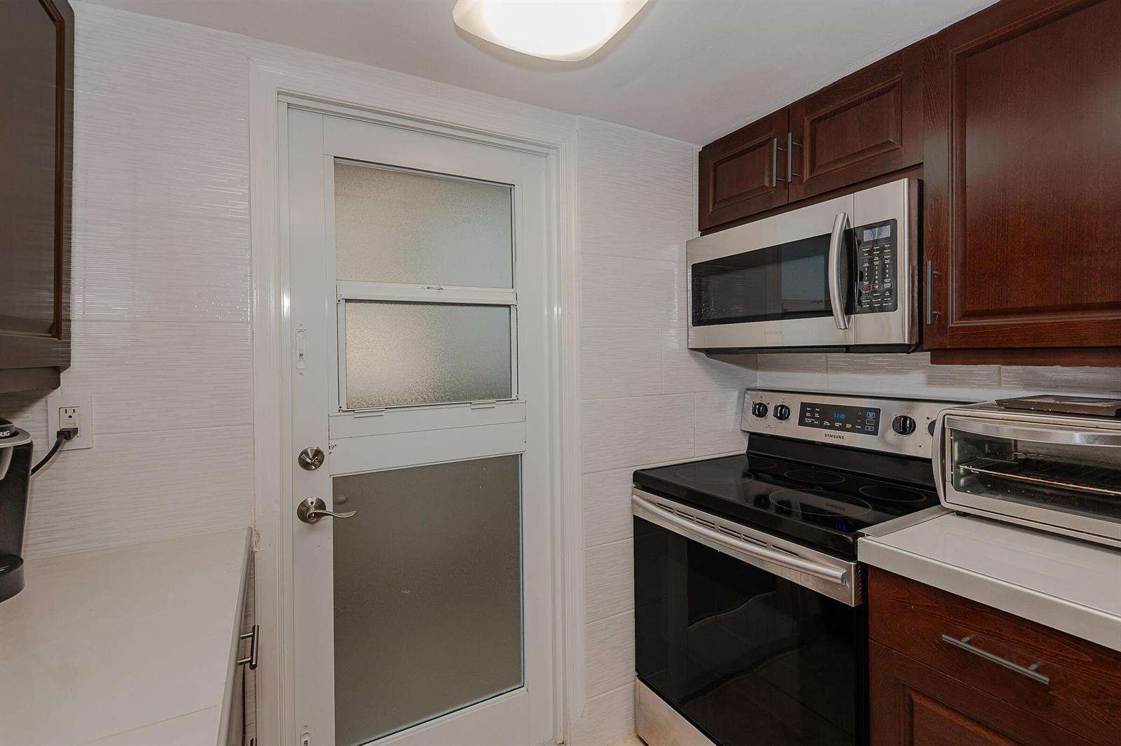 Hallandale Beach | 2076 Ocean Unit #207 | Picture 5