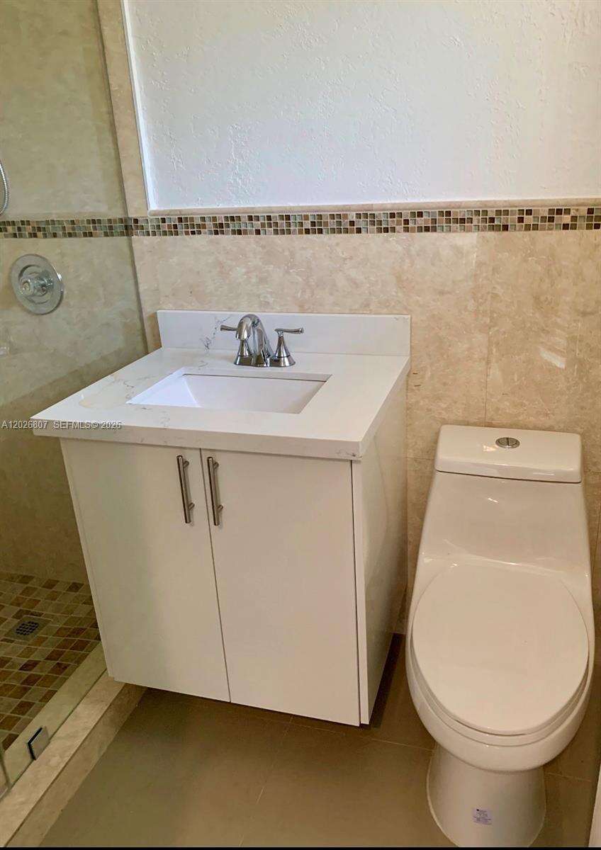 Miami Beach | 6498 Collins Ave Unit #41 | Picture 5