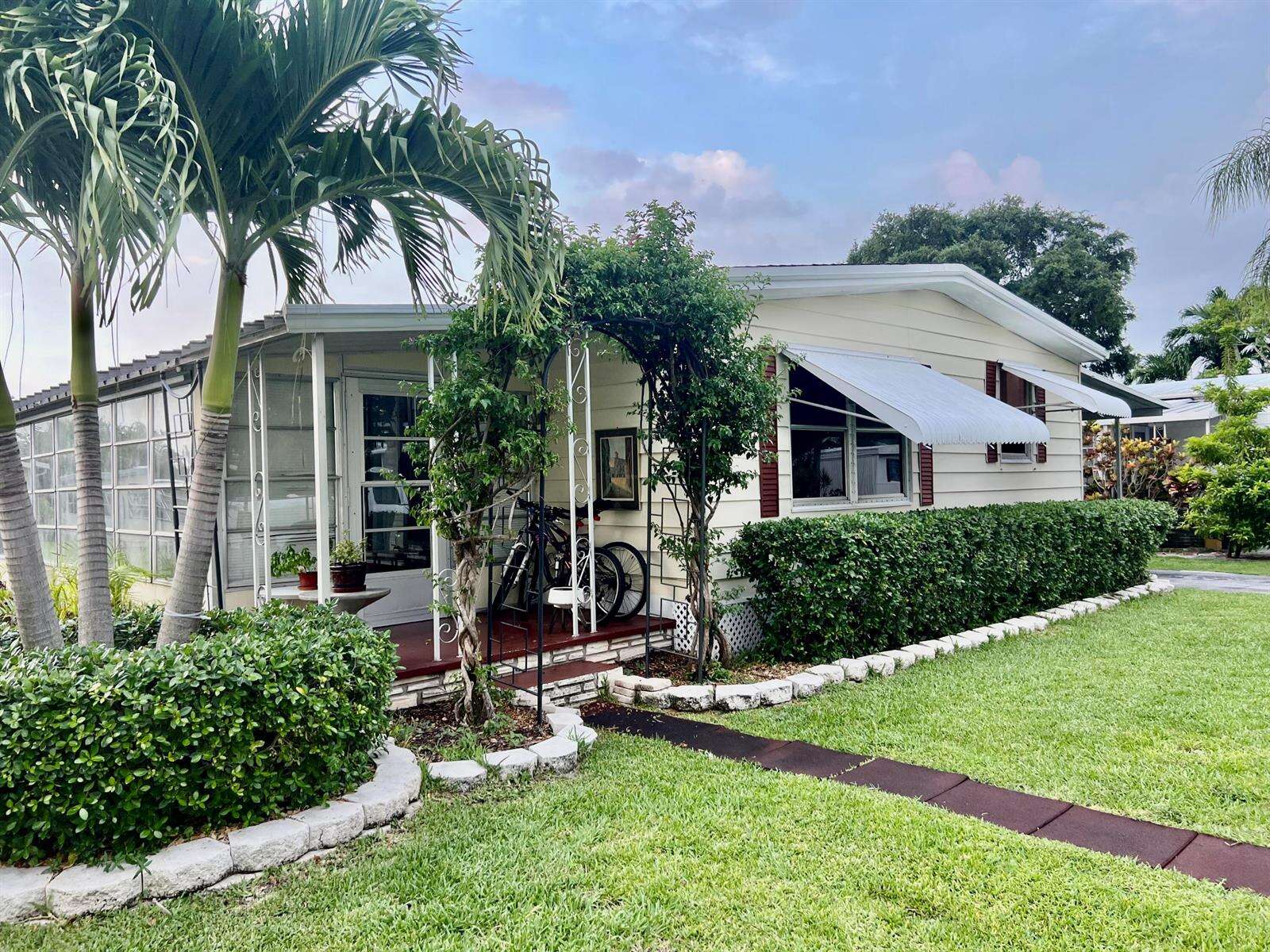 Coconut Creek | 6730 45th Terrace Unit #Lot-Q-04 | Picture 2