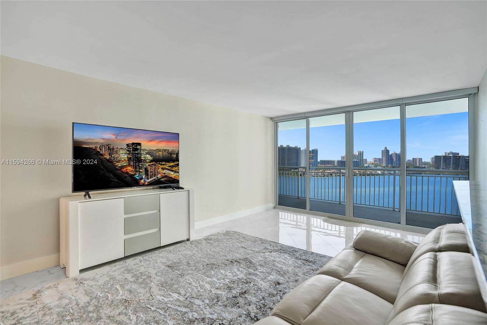 Winston Towers 500 | Unit #1701 Unit #1701 | Picture 21
