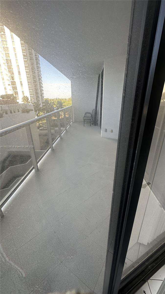 Hamptons West | Unit #305 Unit #305 | Picture 25