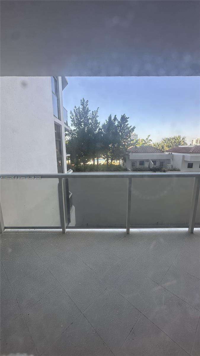 Hamptons West | Unit #305 Unit #305 | Picture 26