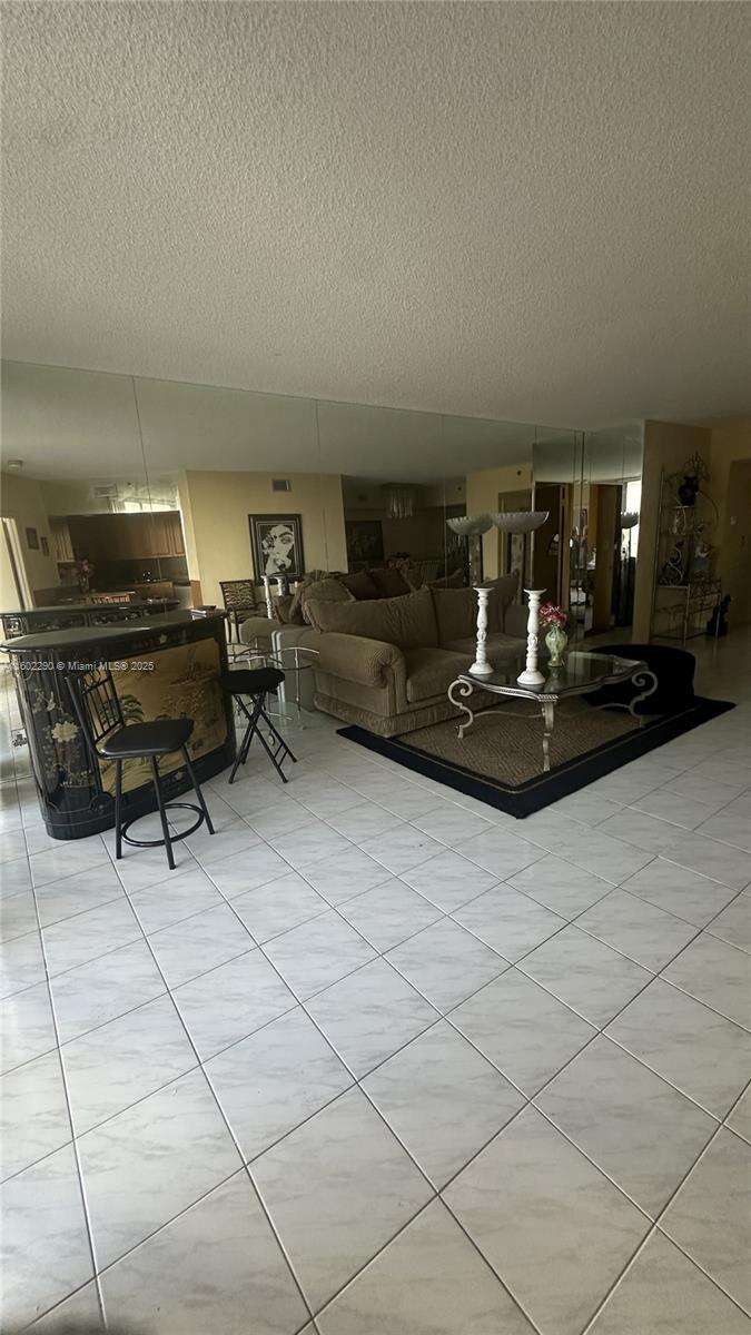 Hamptons West | Unit #305 Unit #305 | Picture 29