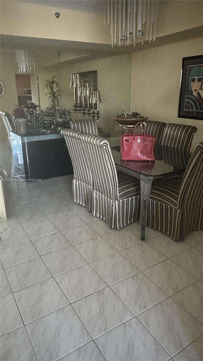 Hamptons West | Unit #305 Unit #305 | Picture 31