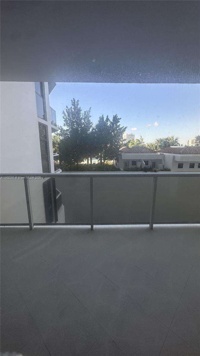 Hamptons West | Unit #305 Unit #305 | Picture 32