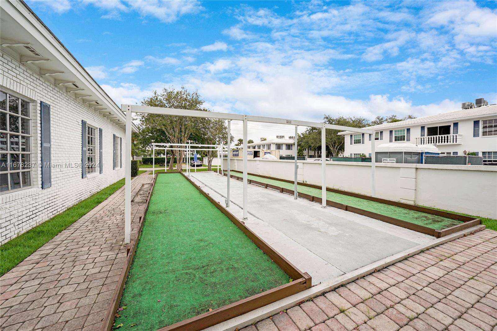 Imperial Point Colonnades Condo Inc | Unit #2303 Unit #2303 | Picture 10