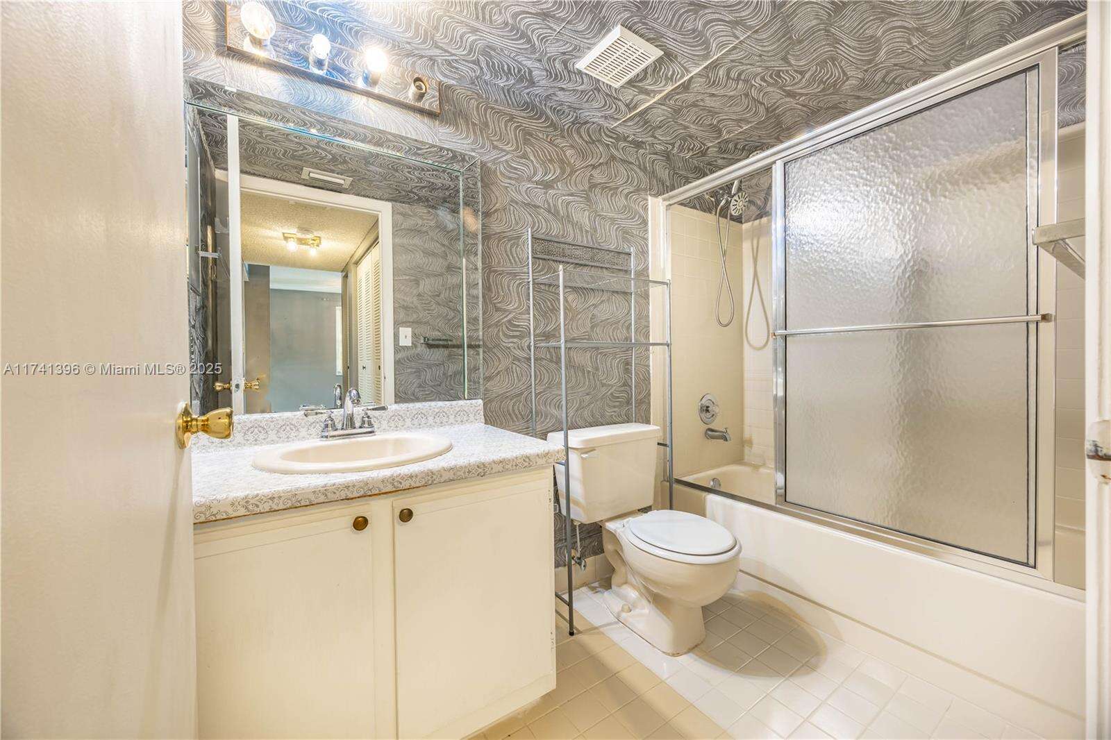 Tamarac Gardens Condominium No 5 | Unit #111 Unit #111 | Picture 23