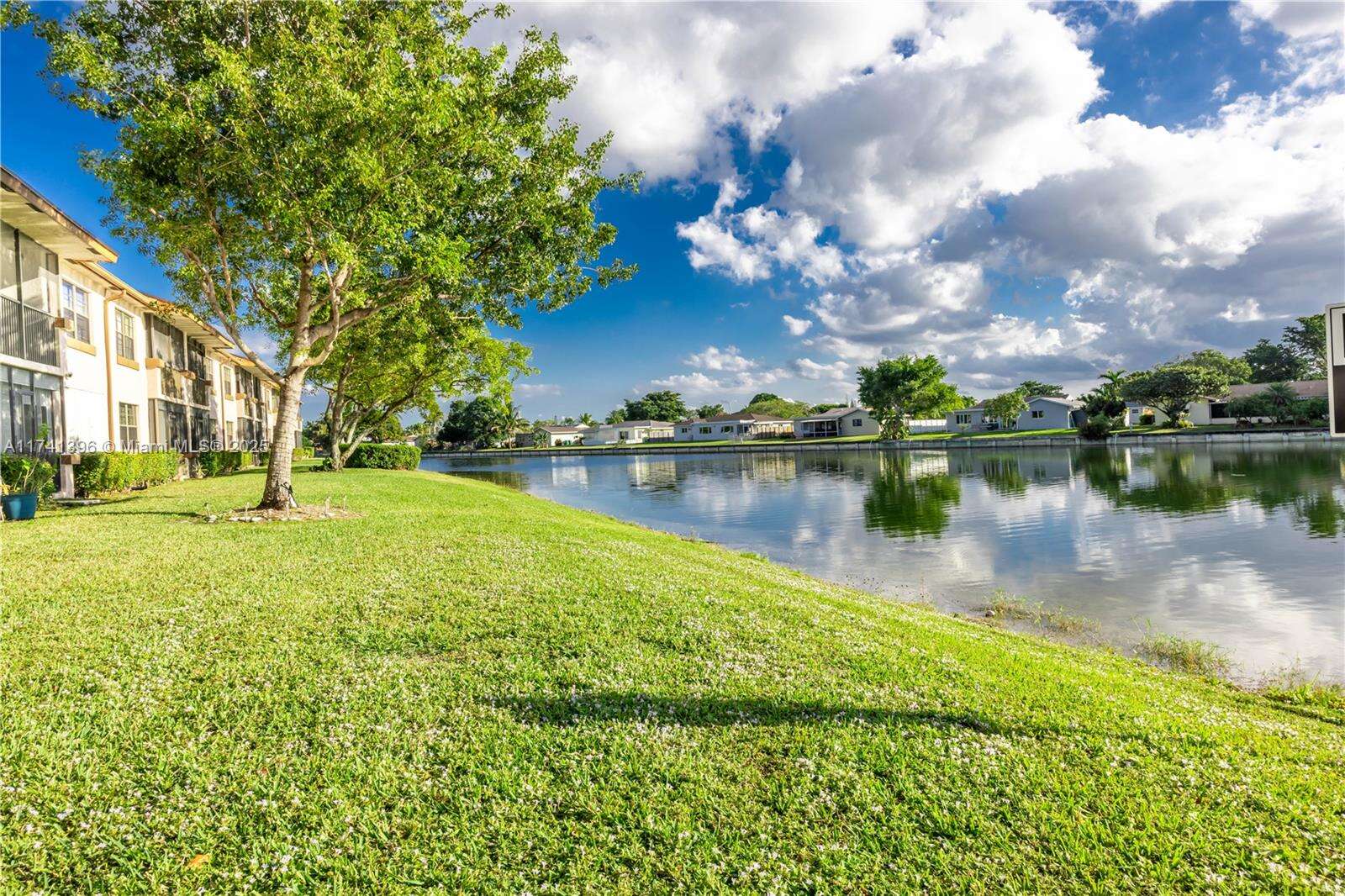 Tamarac Gardens Condominium No 5 | Unit #111 Unit #111 | Picture 36