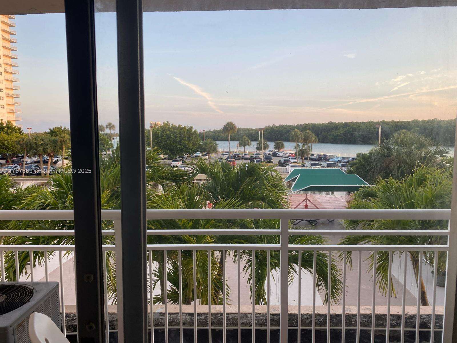 Coastal Towers | Unit #209 Unit #209 | Picture 5