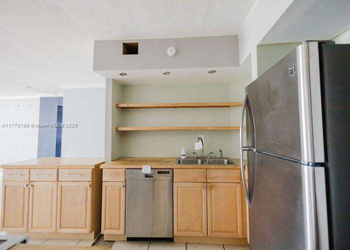 Lake Point Tower Condominium | Unit #PH-9 Unit #PH-9 | Picture 11