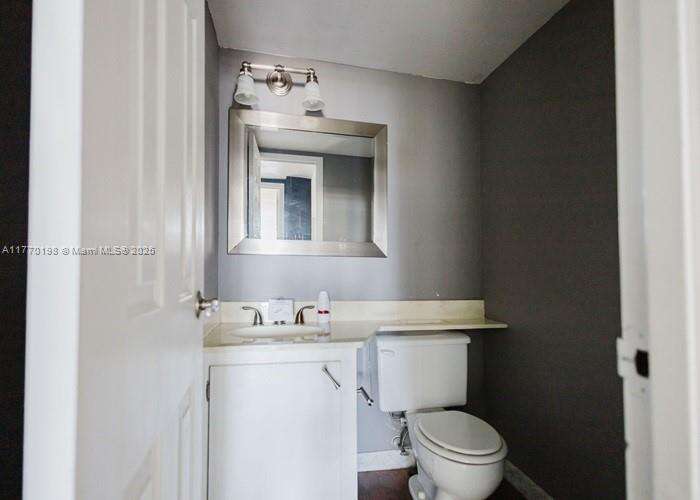 Lake Point Tower Condominium | Unit #PH-9 Unit #PH-9 | Picture 22