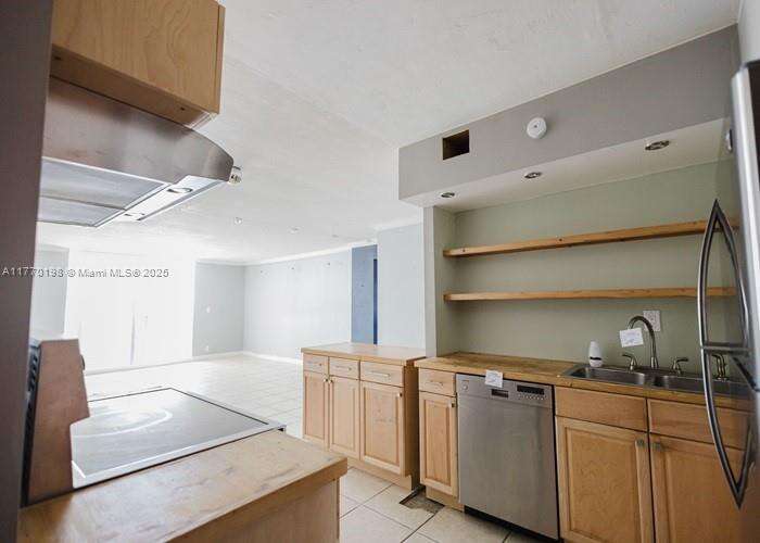 Lake Point Tower Condominium | Unit #PH-9 Unit #PH-9 | Picture 10