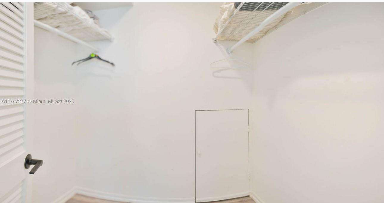 Unique Identifyer | Unit #206 Unit #206 | Picture 11