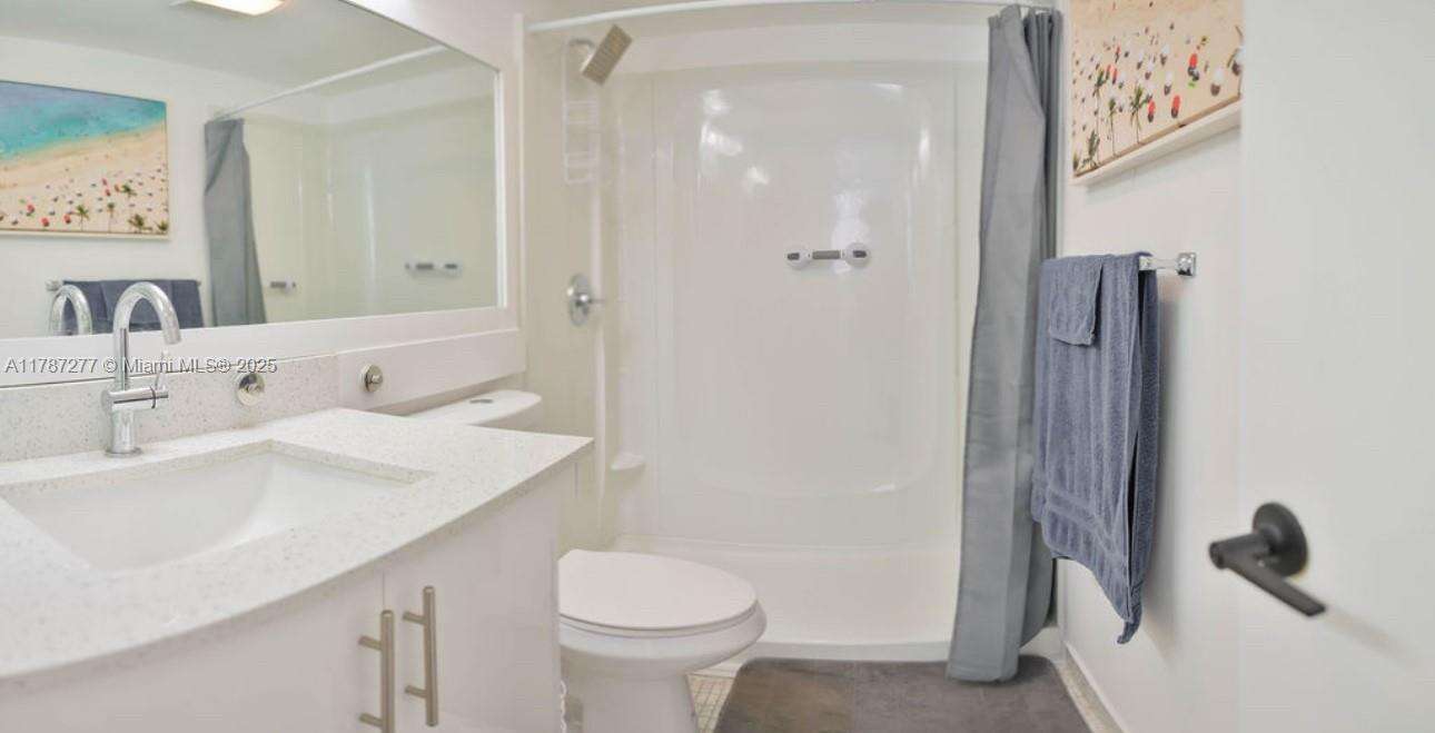 Unique Identifyer | Unit #206 Unit #206 | Picture 14