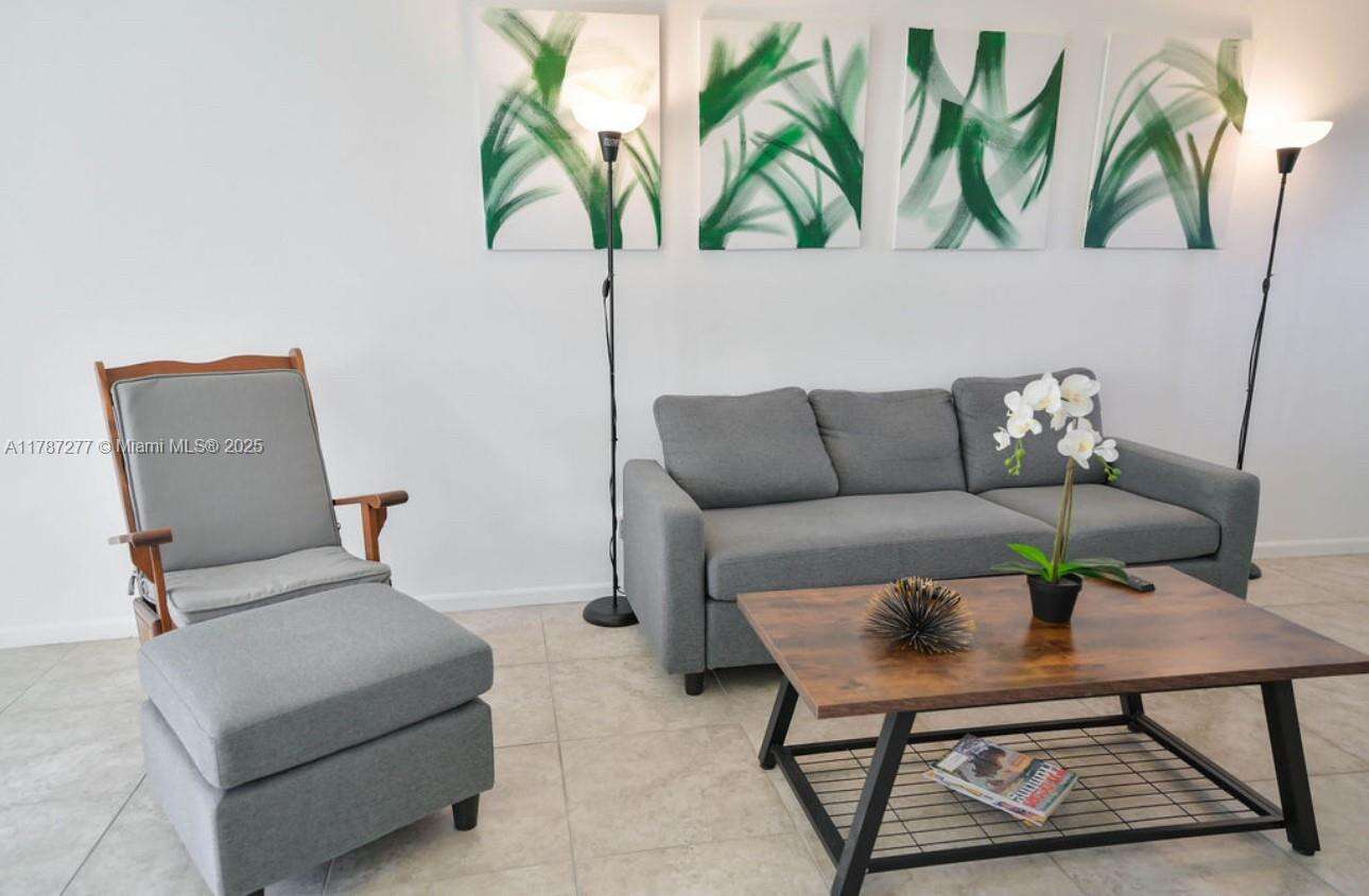 Unique Identifyer | Unit #206 Unit #206 | Picture 8