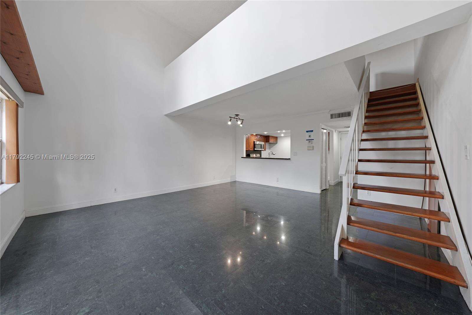 Venetian Gardens At Country Club Of Miami | Unit #P208 Unit #P208 | Picture 14