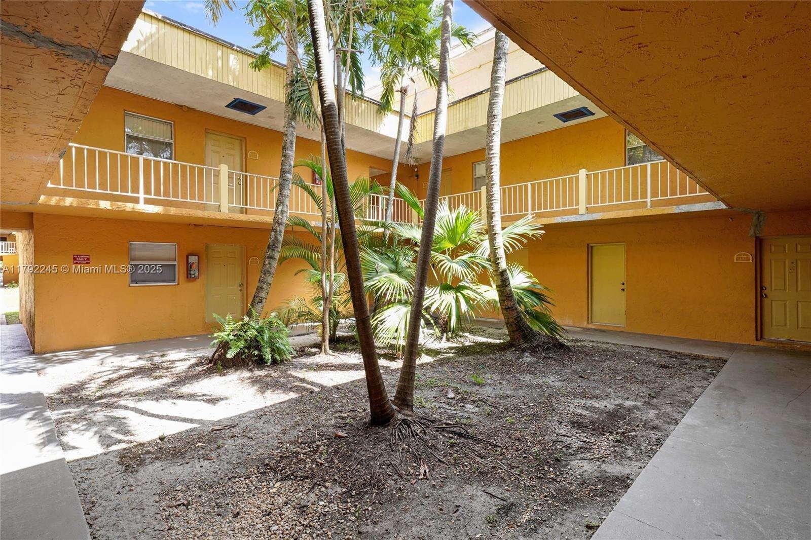 Venetian Gardens At Country Club Of Miami | Unit #P208 Unit #P208 | Picture 3