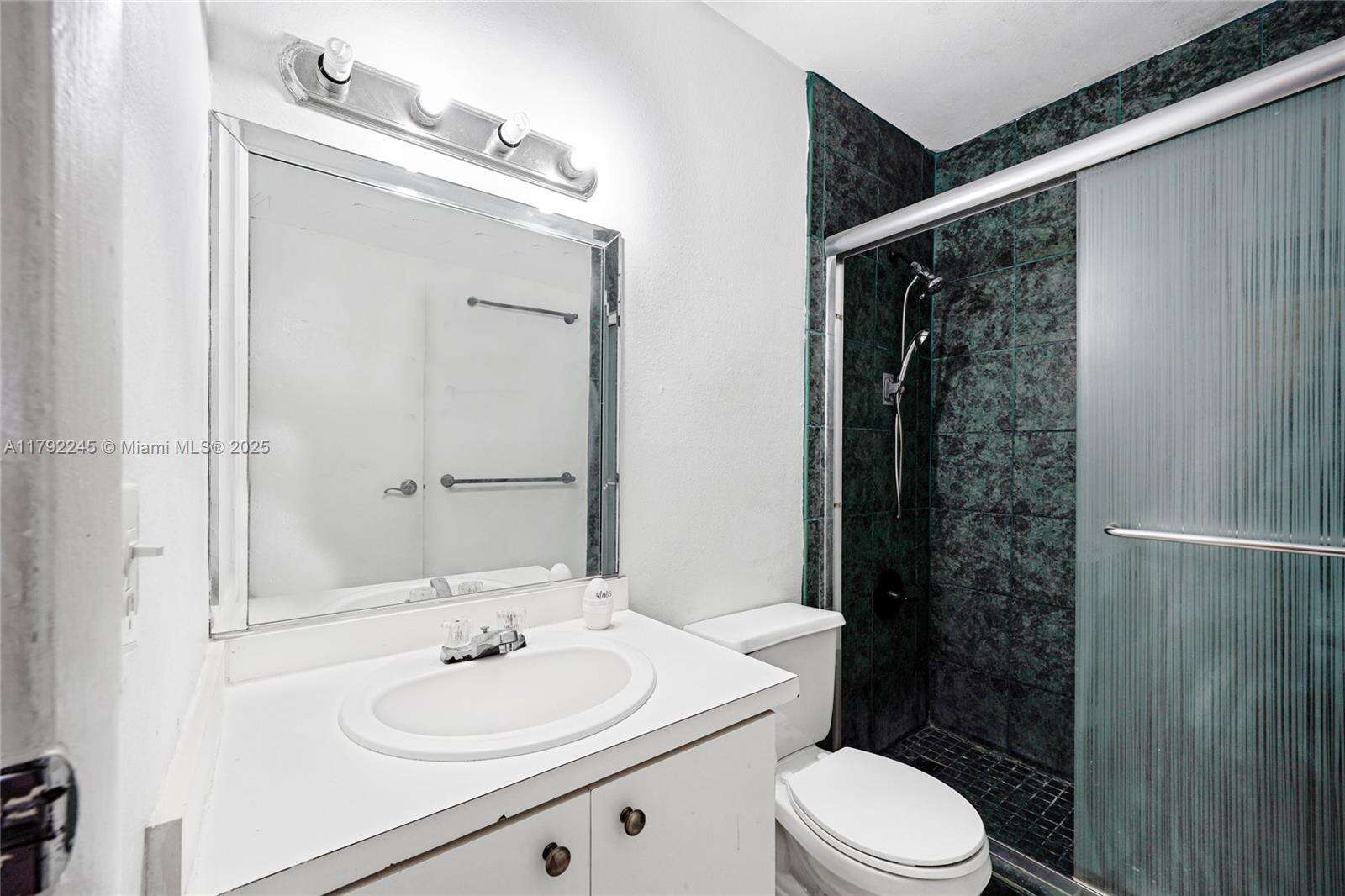 Venetian Gardens At Country Club Of Miami | Unit #P208 Unit #P208 | Picture 22