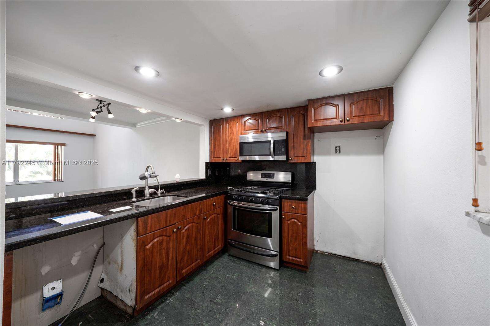 Venetian Gardens At Country Club Of Miami | Unit #P208 Unit #P208 | Picture 8