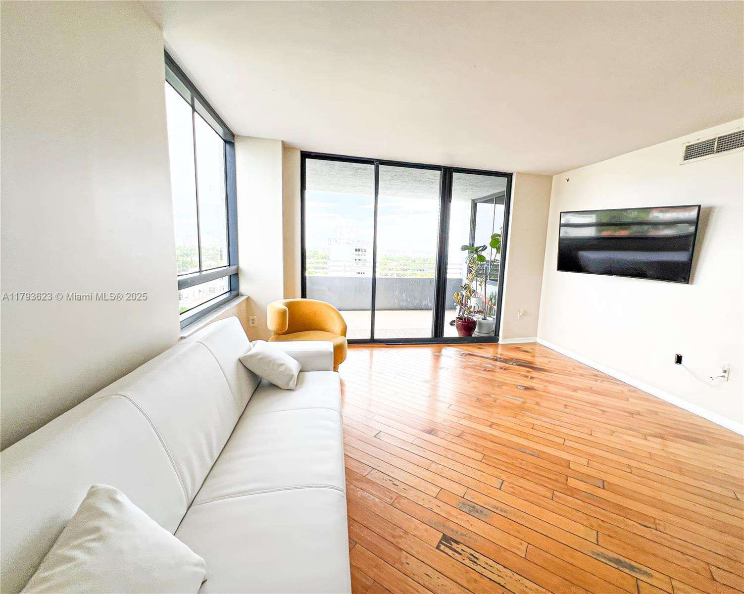 The Waverly At South Beach | Unit #1013 Unit #1013 | Picture 5