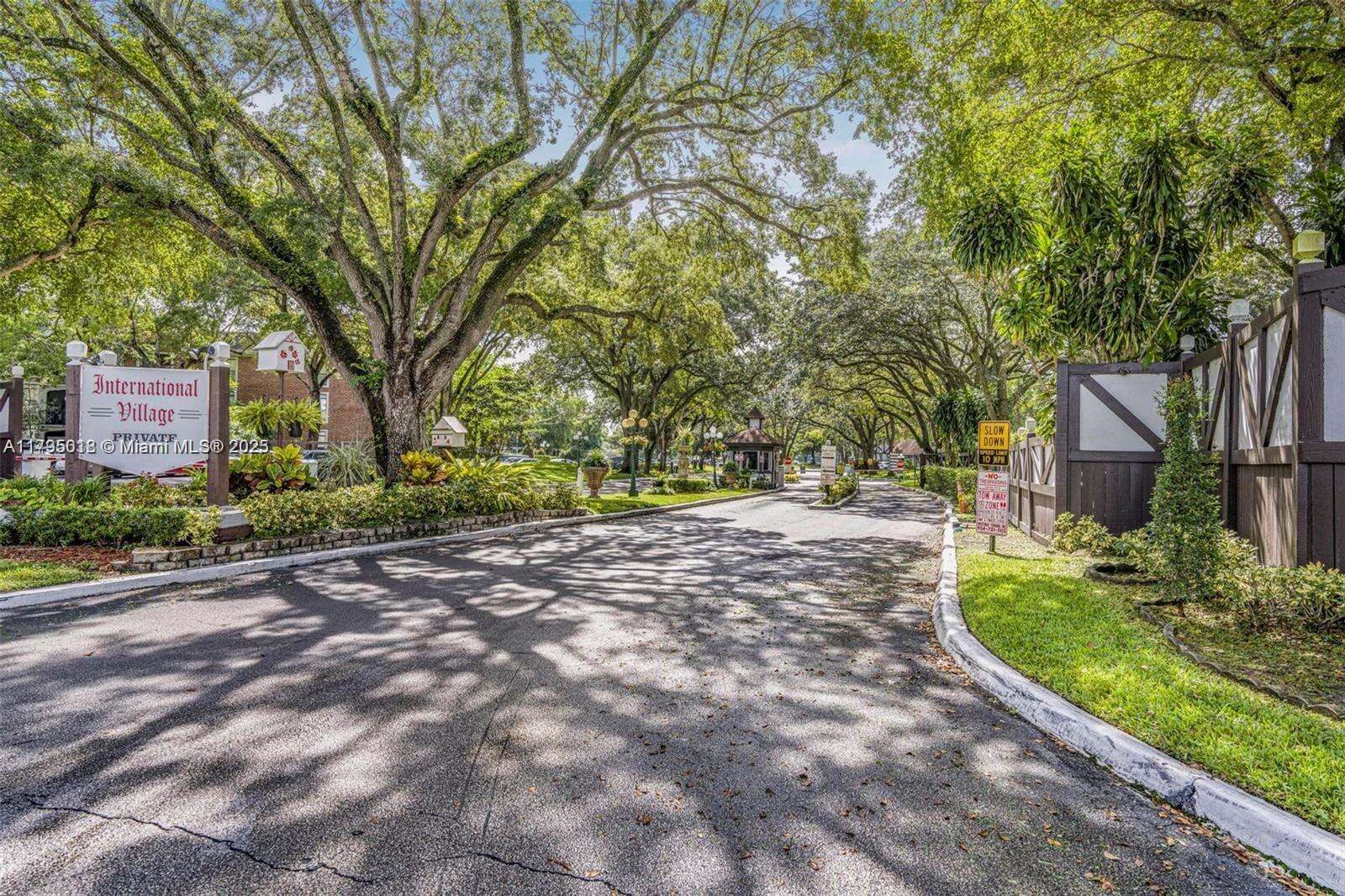 International Village At Inverrary | Unit #3P Unit #3P | Picture 2