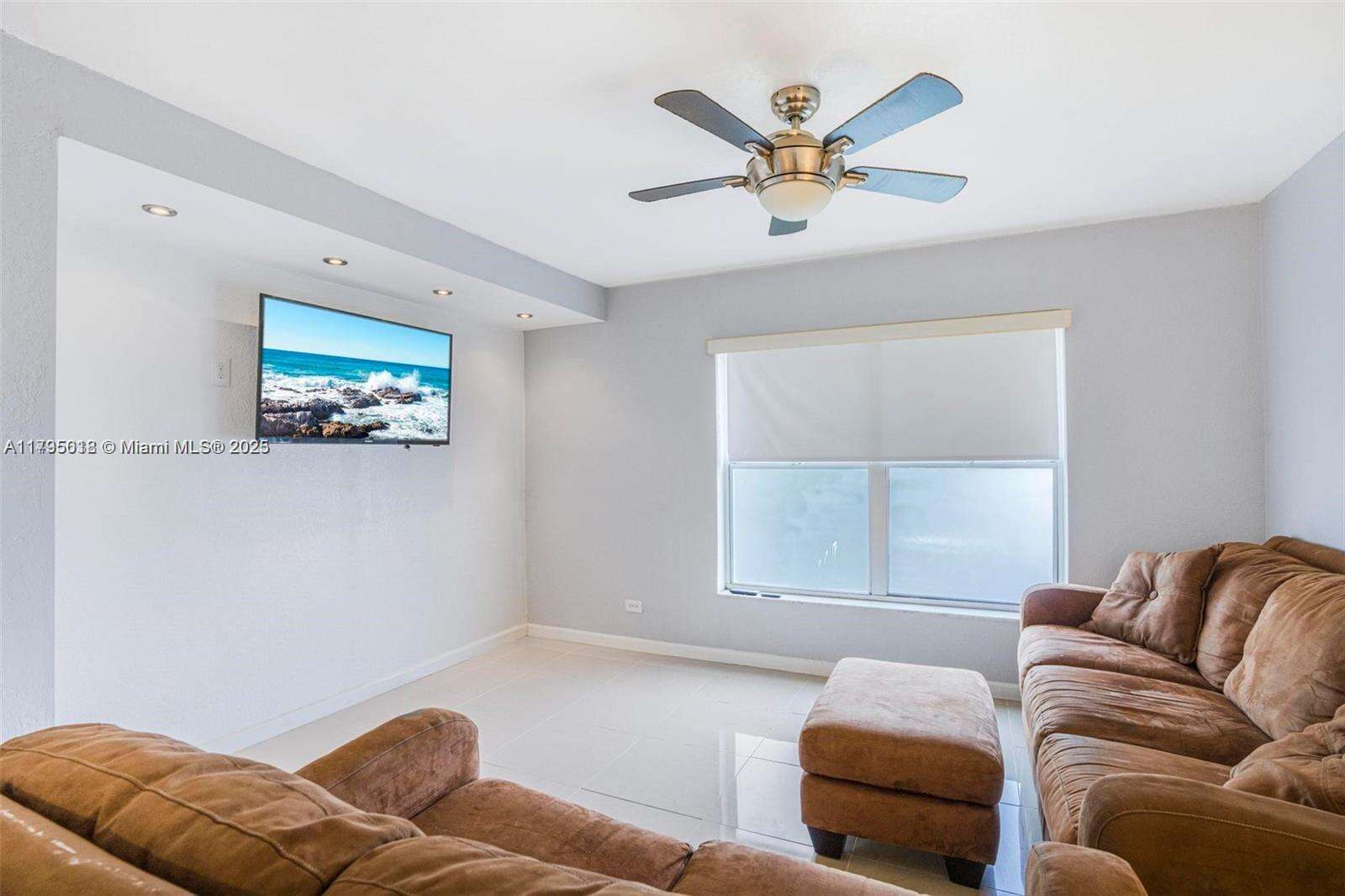 International Village At Inverrary | Unit #3P Unit #3P | Picture 17