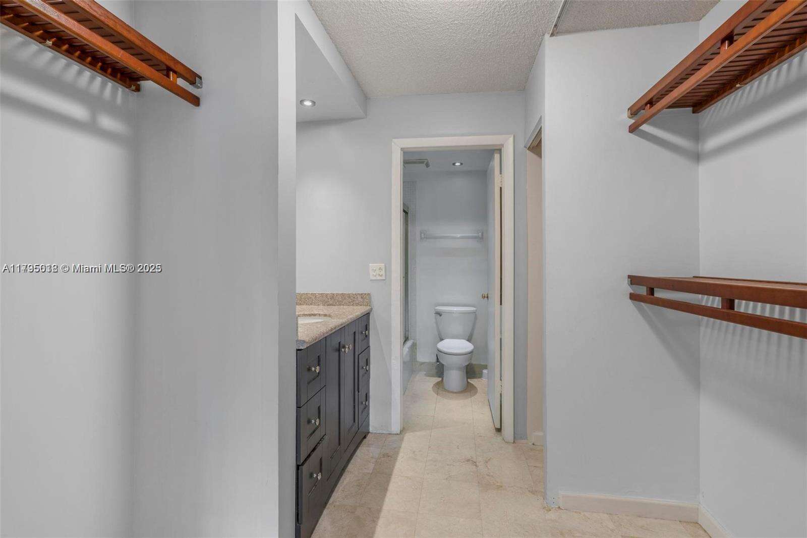 International Village At Inverrary | Unit #3P Unit #3P | Picture 24