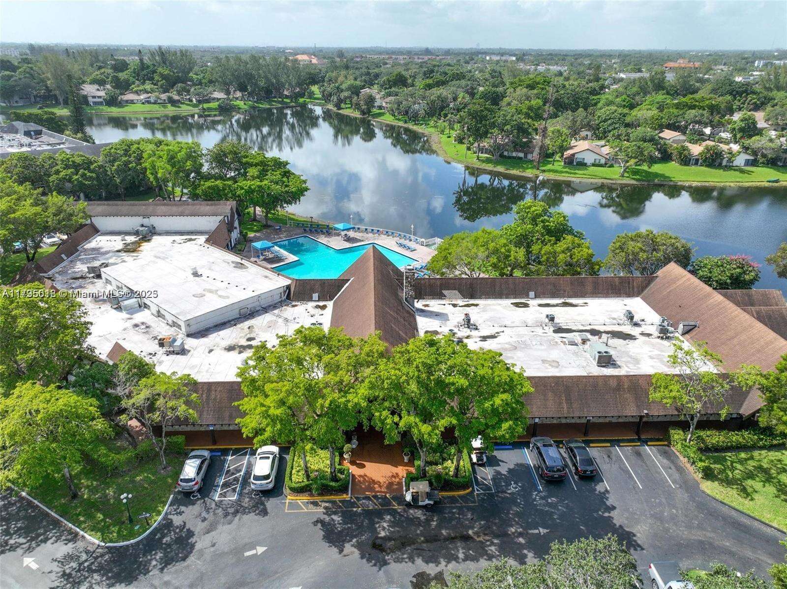 International Village At Inverrary | Unit #3P Unit #3P | Picture 38