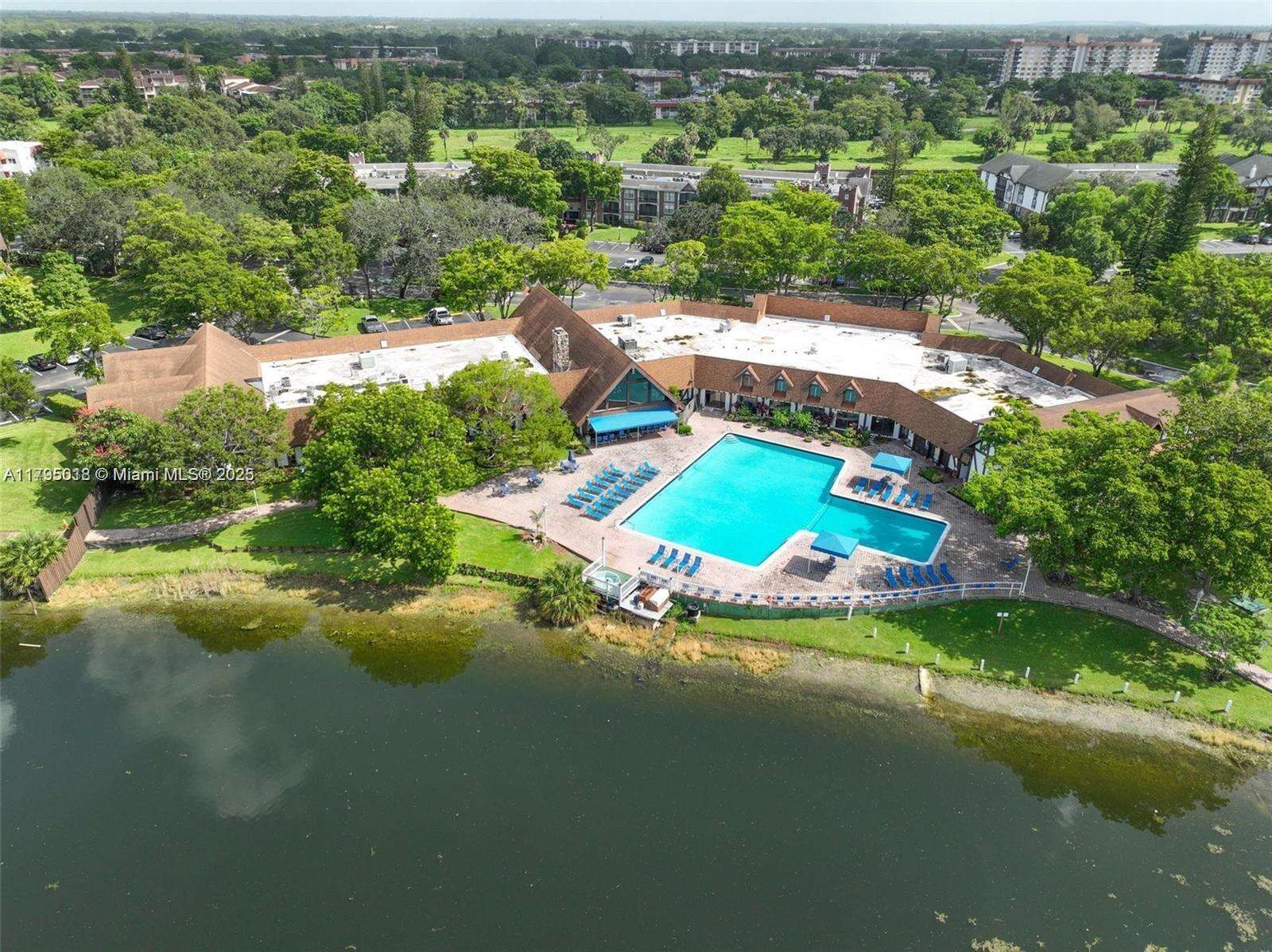 International Village At Inverrary | Unit #3P Unit #3P | Picture 39