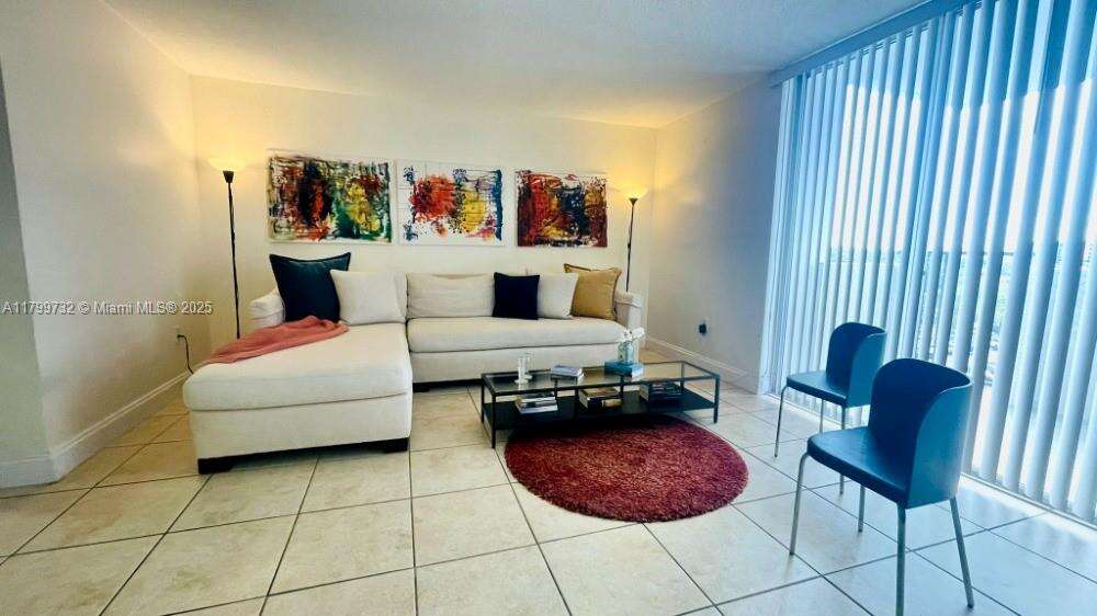 Commodore Plaza Condo Tower Bldg | Unit #504 Unit #504 | Picture 12