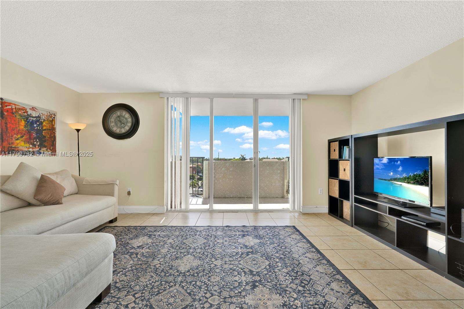 Commodore Plaza Condo Tower Bldg | Unit #504 Unit #504 | Picture 16