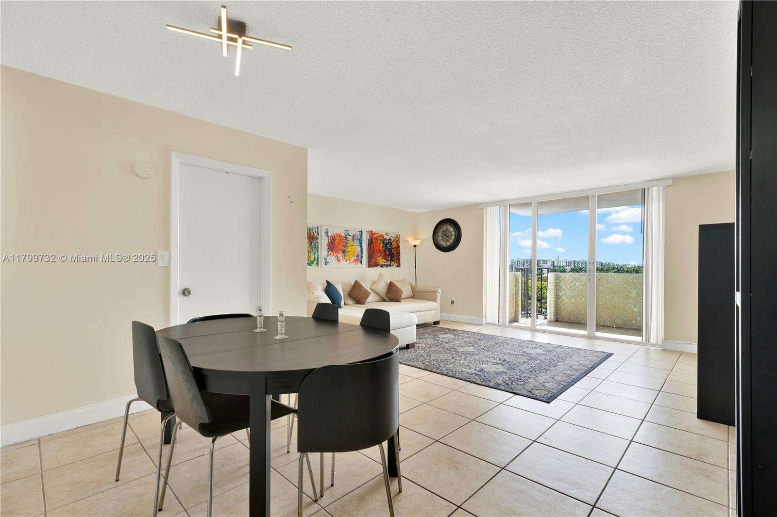 Commodore Plaza Condo Tower Bldg | Unit #504 Unit #504 | Picture 19
