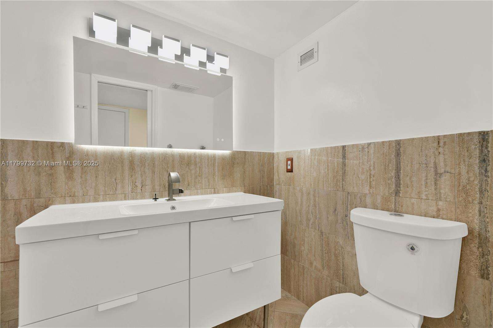 Commodore Plaza Condo Tower Bldg | Unit #504 Unit #504 | Picture 23