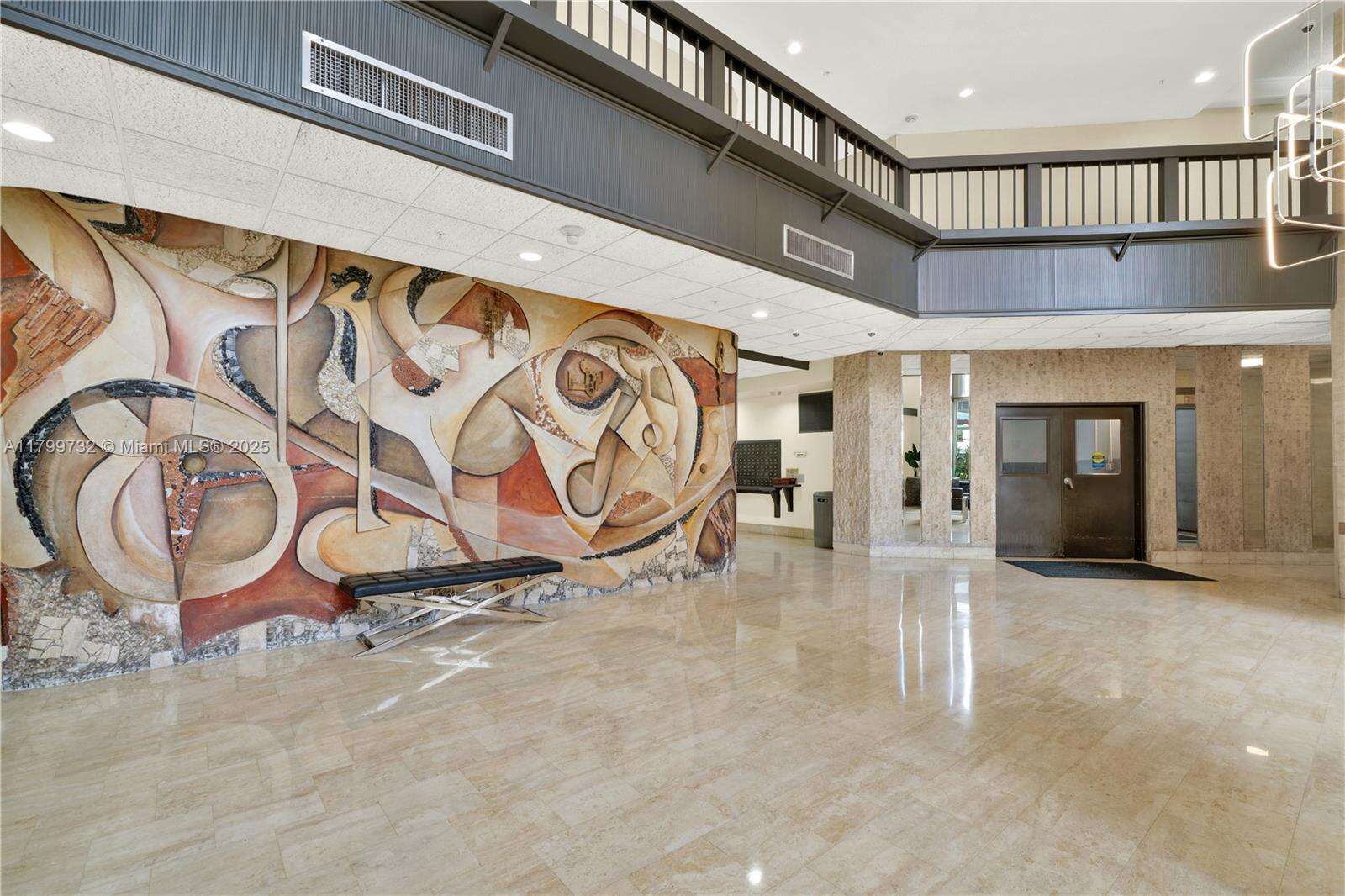 Commodore Plaza Condo Tower Bldg | Unit #504 Unit #504 | Picture 5