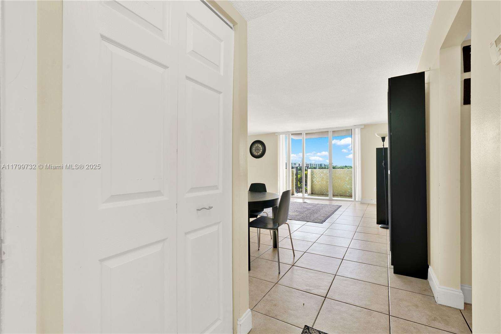 Commodore Plaza Condo Tower Bldg | Unit #504 Unit #504 | Picture 8