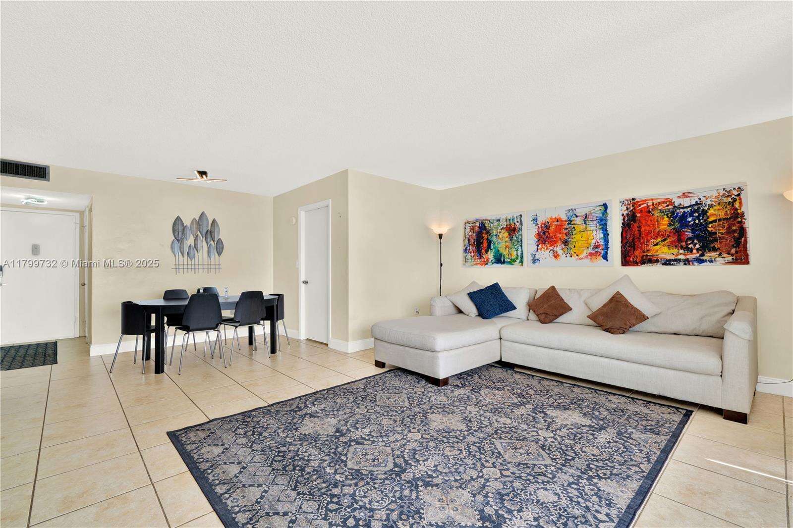 Commodore Plaza Condo Tower Bldg | Unit #504 Unit #504 | Picture 9