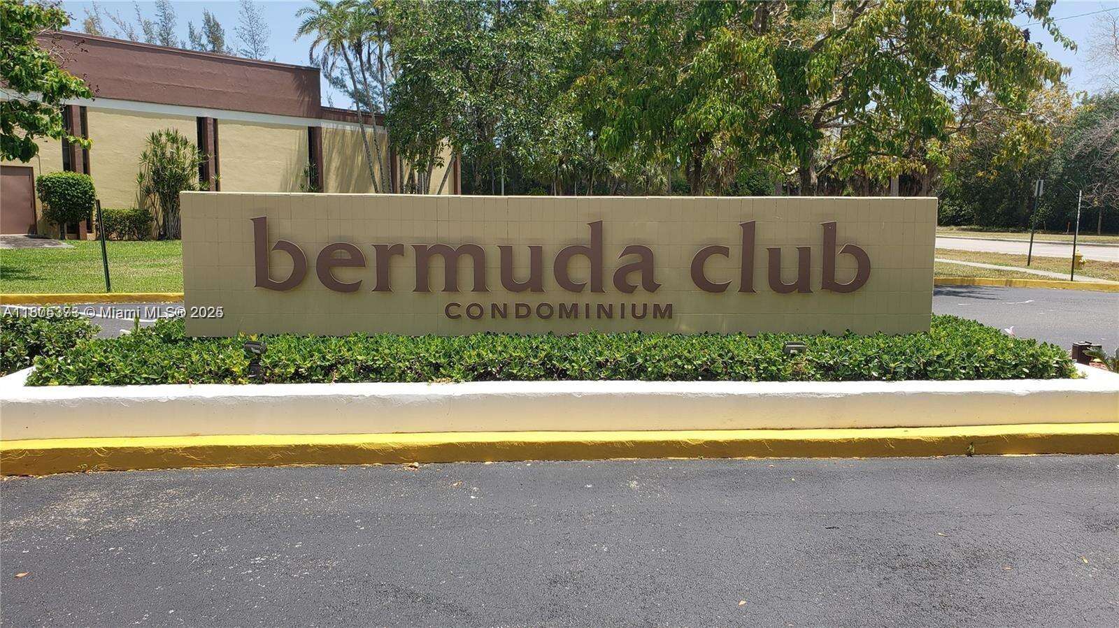 Bermuda Club Four | Unit #311 Unit #311 | Picture 13