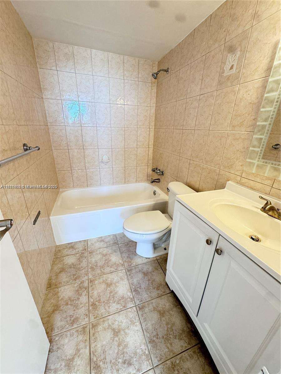 Eastern Shores White House | Unit #603 Unit #603 | Picture 9