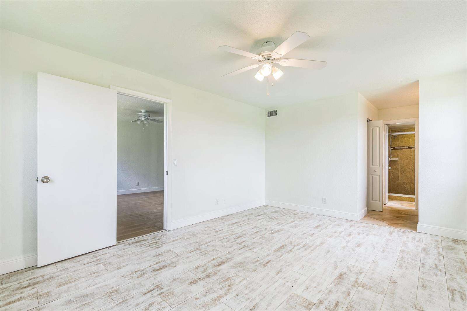 Sunrise Lakes 183 | Unit #401 Unit #401 | Picture 24