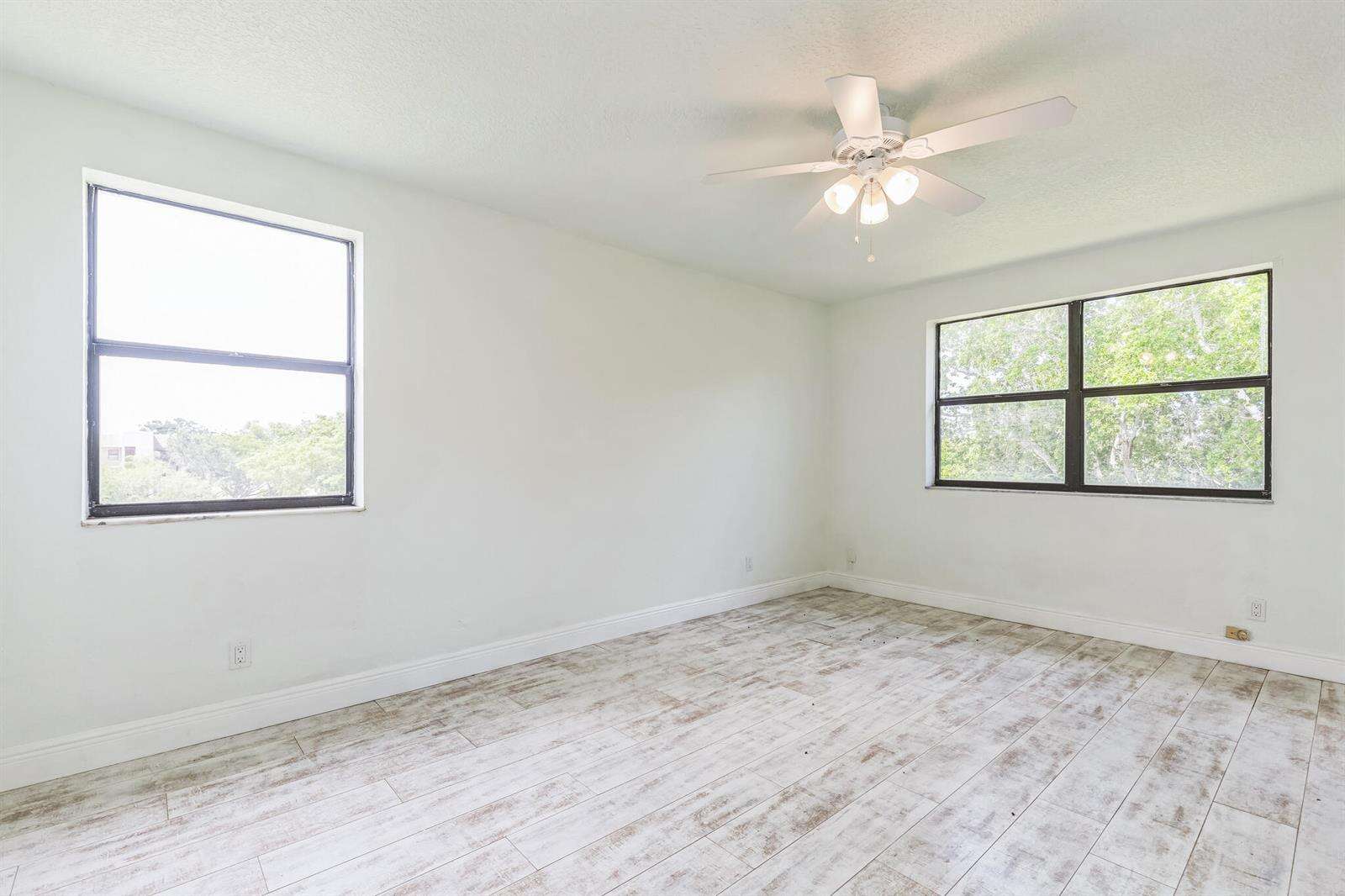 Sunrise Lakes 183 | Unit #401 Unit #401 | Picture 26