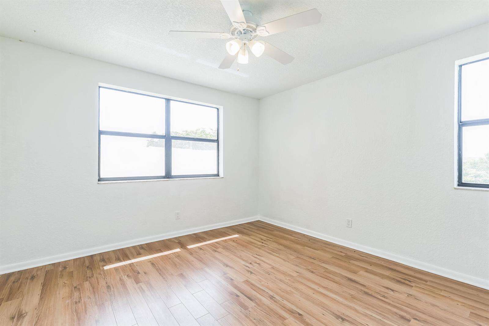Sunrise Lakes 183 | Unit #401 Unit #401 | Picture 29