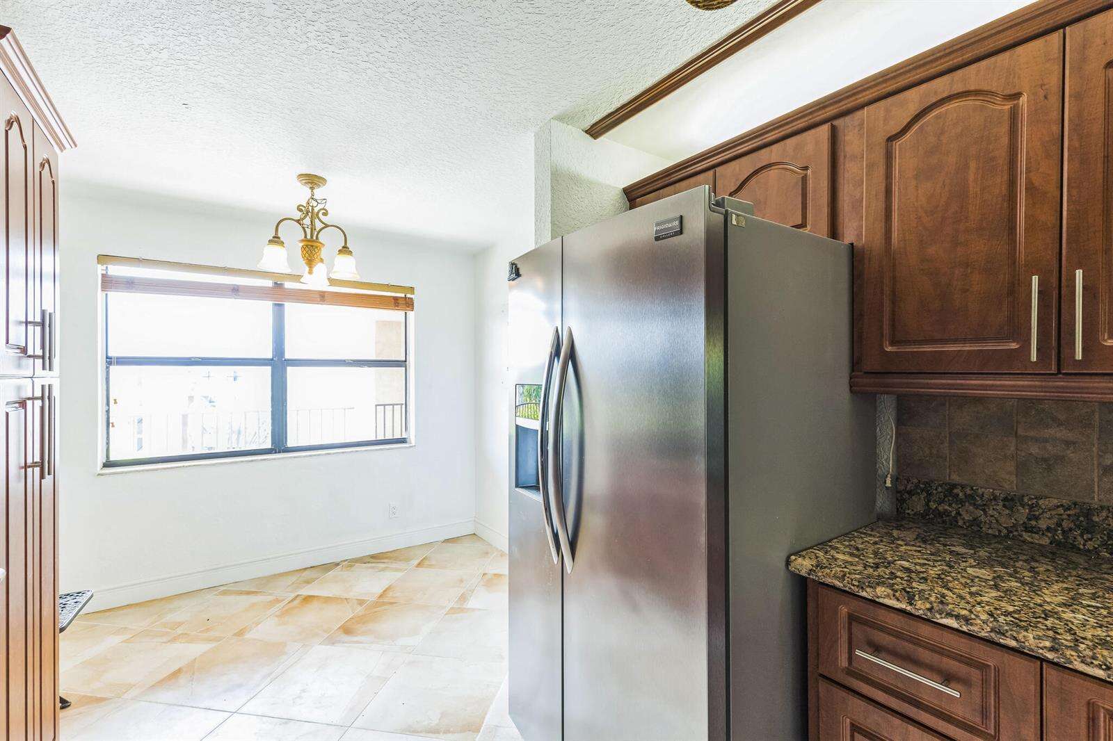 Sunrise Lakes 183 | Unit #401 Unit #401 | Picture 10