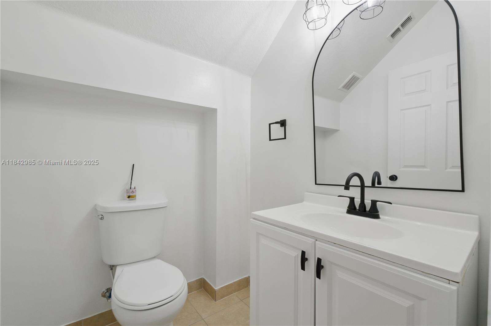 Tuscan Villas Condo Phase 9 | Unit #307 Unit #307 | Picture 5