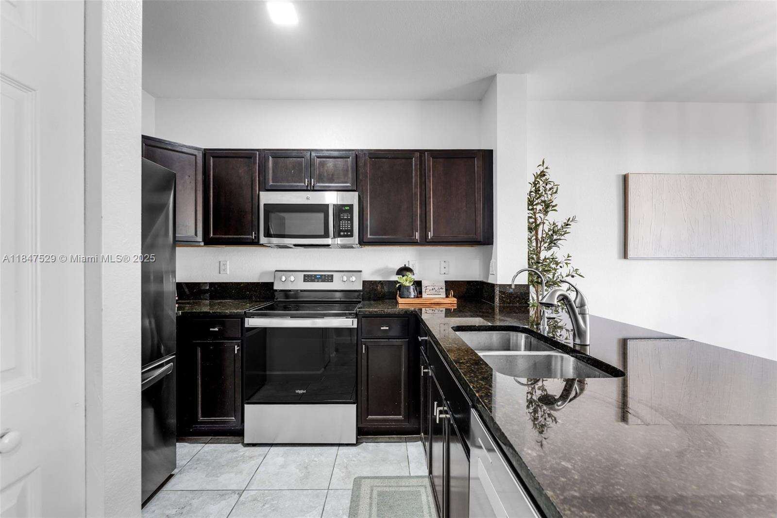 Fiji Condo No 1 | Unit #10 Unit #10 | Picture 6