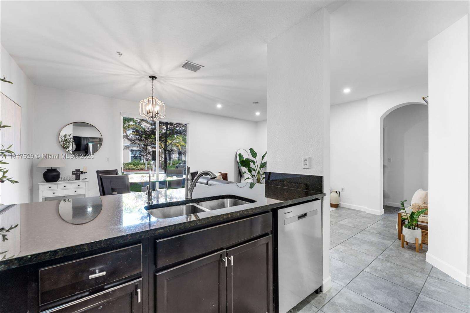 Fiji Condo No 1 | Unit #10 Unit #10 | Picture 7